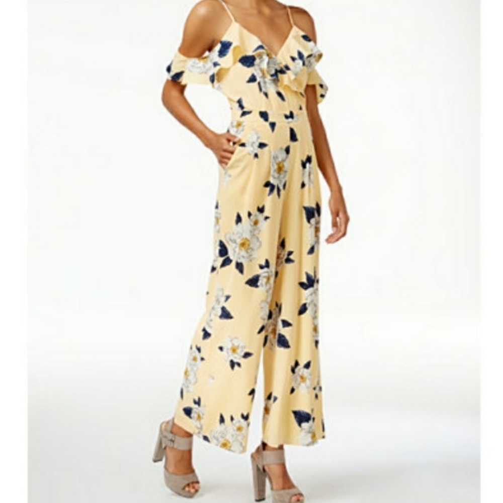 🌹 J.O.A. Pale Yellow Floral Jumpsuit
